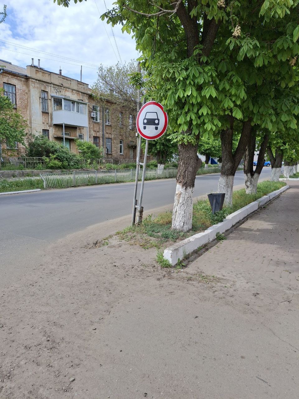 В Старобельске проведены работы по обследованию пешеходных переходов и дорог.