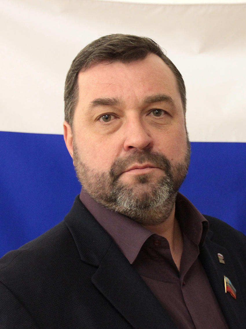 Светличный Сергей Валерьевич.