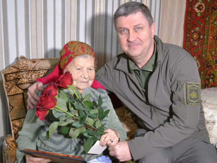 Сегодня, в Год защитника Отечества и в честь 80-летия Великой Победы, имел честь вручить юбилейную медаль «80 лет Победы в Великой Отечественной войне 1941–1945 гг.» ветерану Великой Отечественной войны Мирошник Зинаиде Александровне.. Сегодня, в Год защитника Отечества и в честь 80-летия Великой Победы, имел честь вручить юбилейную медаль «80 лет Победы в Великой Отечественной войне 1941–1945 гг.» ветерану Великой Отечественной войны Мирошник Зинаиде Александровне..